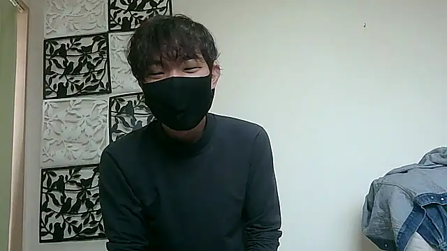 Snapshot of UKI06 chatting on 03/12/25, 04:19 UKI06 online show from 03/12/25, 04:19