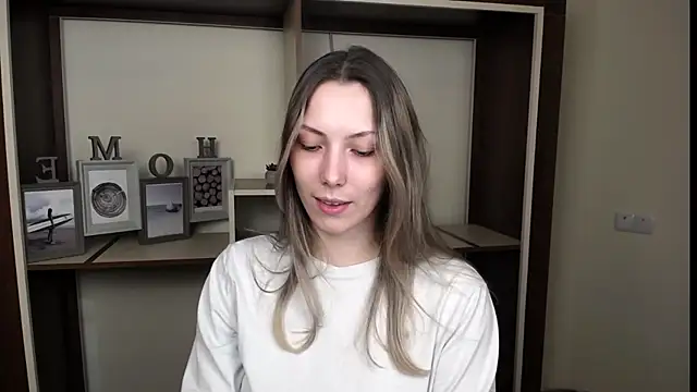 VanessaMay  online show from 03/01/26, 06:21