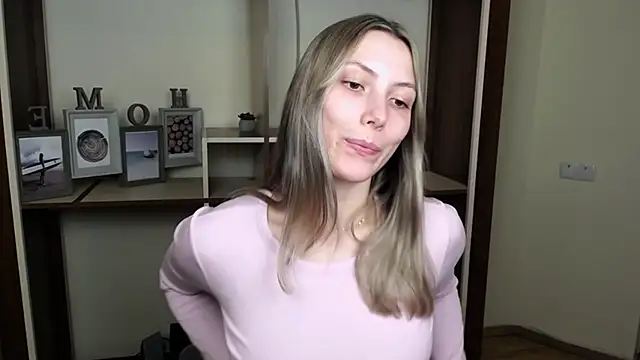 VanessaMay  online show from 03/10/26, 06:24