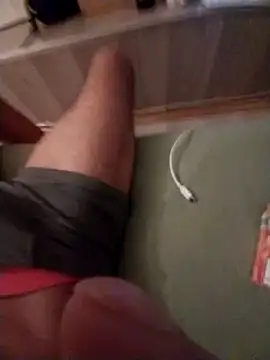 Snapshot of boysexy350 chatting on 01/01/25, 12:11 boysexy350 online show from 01/01/25, 12:11