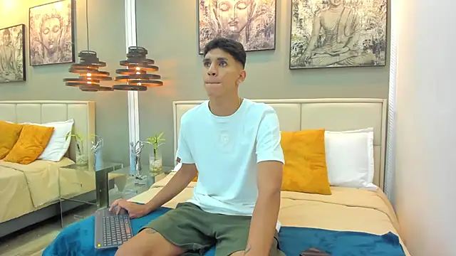 kieran derek online show from 11/08/25, 03:18