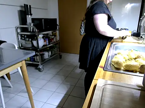 MarthaBriest online show from 11/27/25, 06:48