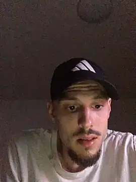 denz9209 online show from 03/22/25, 04:24