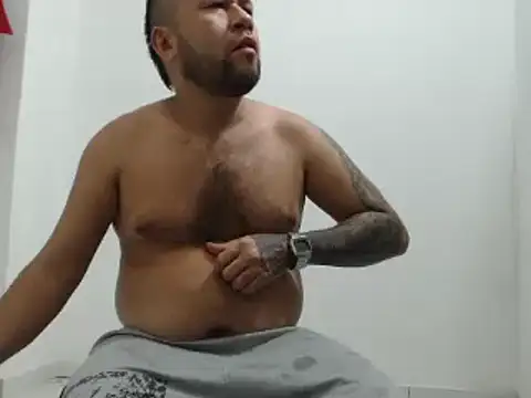 Snapshot of very2_sexy chatting on 12/10/24, 08:40 very2 sexy online show from 12/10/24, 08:40