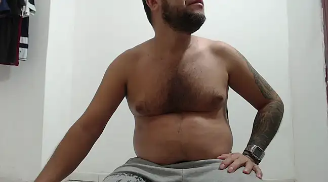 Snapshot of very2_sexy chatting on 02/08/25, 09:46 very2 sexy online show from 02/08/25, 09:46