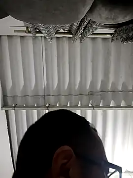 Snapshot of very2_sexy chatting on 09/09/25, 03:17 very2 sexy online show from 09/09/25, 03:17