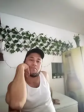 Snapshot of very2_sexy chatting on 09/29/25, 10:36 very2 sexy online show from 09/29/25, 10:36