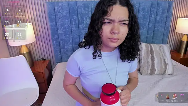 pretty sunlight  online show from 12/19/25, 01:34