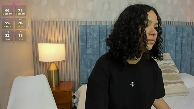 pretty sunlight  online show from 12/21/25, 01:46