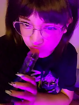 m0ondolly online show from 12/23/25, 06:44