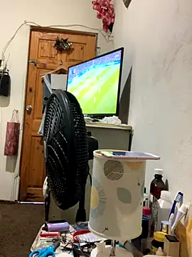 Snapshot of Johnras121 chatting on 11/02/25, 06:21 Johnras121 online show from 11/02/25, 06:21