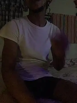 Snapshot of Johnras121 chatting on 11/20/25, 03:28 Johnras121 online show from 11/20/25, 03:28