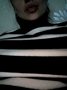 Snapshot of YuliannaFox chatting on 02/10/25, 02:05 YuliannaFox online show from 02/10/25, 02:05