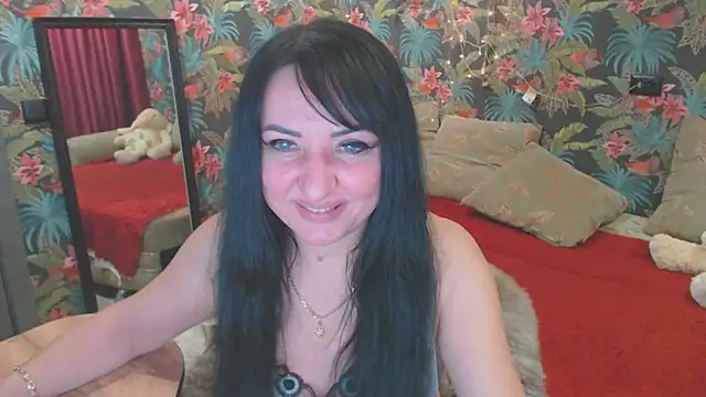Snapshot of SusanLaNice chatting on 12/10/24, 07:43 SusanLaNice online show from 12/10/24, 07:43