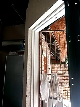 Snapshot of Touch_mysoul chatting on 12/17/25, 09:15 Touch mysoul online show from 12/17/25, 09:15