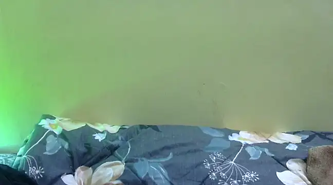 Tiny lusty online show from 12/17/24, 10:54