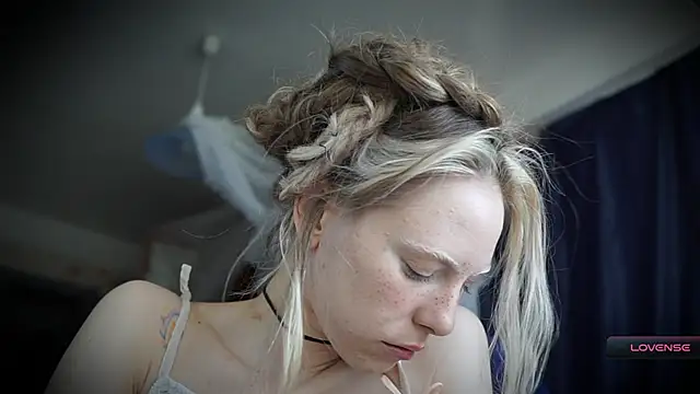  Phantom thread  online show from 03/15/26, 09:15