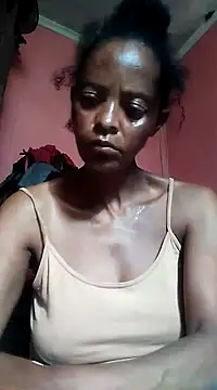 Snapshot of sweets_80 chatting on 02/15/25, 06:33 sweets 80 online show from 02/15/25, 06:33