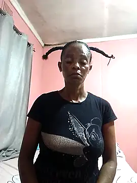 Snapshot of sweets_80 chatting on 02/18/25, 08:47 sweets 80 online show from 02/18/25, 08:47