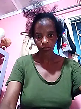 Snapshot of sweets_80 chatting on 02/24/25, 03:44 sweets 80 online show from 02/24/25, 03:44