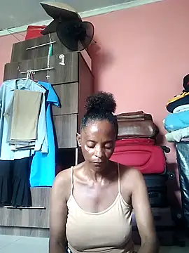 Snapshot of sweets_80 chatting on 02/27/25, 11:41 sweets 80 online show from 02/27/25, 11:41