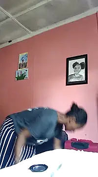 Snapshot of sweets_80 chatting on 03/09/25, 01:04 sweets 80 online show from 03/09/25, 01:04