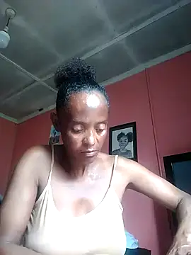 Snapshot of sweets_80 chatting on 03/12/25, 11:42 sweets 80 online show from 03/12/25, 11:42