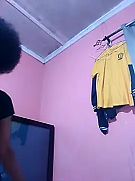 Snapshot of sweets_80 chatting on 03/18/25, 06:57 sweets 80 online show from 03/18/25, 06:57