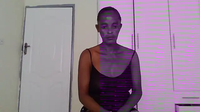 Snapshot of sweets_80 chatting on 10/22/25, 04:35 sweets 80 online show from 10/22/25, 04:35