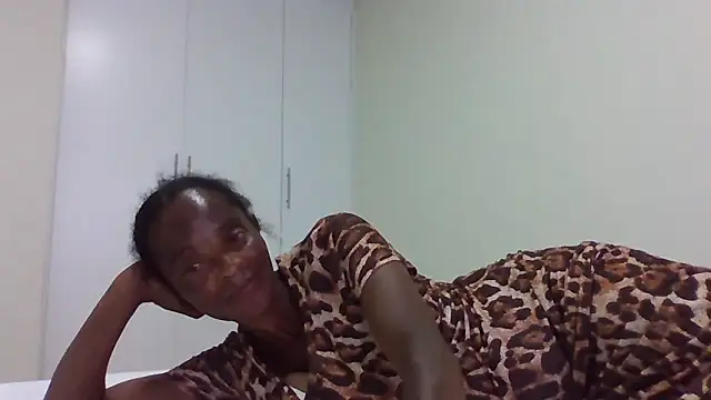 sweets 80 online show from 12/21/25, 03:52