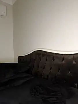 Snapshot of -Arab_milf- chatting on 12/04/24, 07:39 -Arab milf- online show from 12/04/24, 07:39