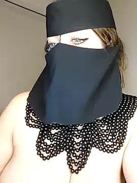 Snapshot of -Arab_milf- chatting on 01/01/25, 10:21 -Arab milf- online show from 01/01/25, 10:21