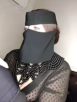 Snapshot of -Arab_milf- chatting on 01/15/25, 11:53 -Arab milf- online show from 01/15/25, 11:53