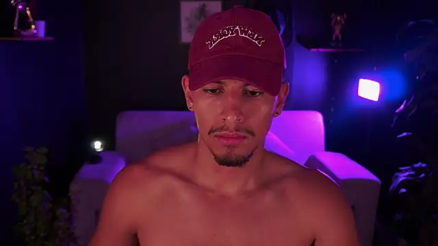 Snapshot of Aaronfox_x chatting on 11/13/25, 11:53 Aaronfox x online show from 11/13/25, 11:53