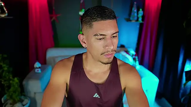 Snapshot of Aaronfox_x chatting on 11/29/25, 09:29 Aaronfox x online show from 11/29/25, 09:29