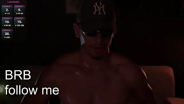 Snapshot of Aaronfox_x chatting on 03/02/26, 08:43 Aaronfox x online show from 03/02/26, 08:43