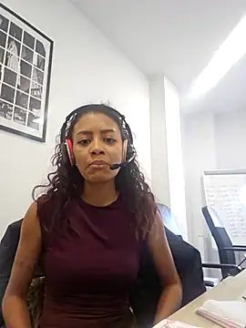 Snapshot of morena-399 chatting on 02/18/26, 04:58 morena-399 online show from 02/18/26, 04:58