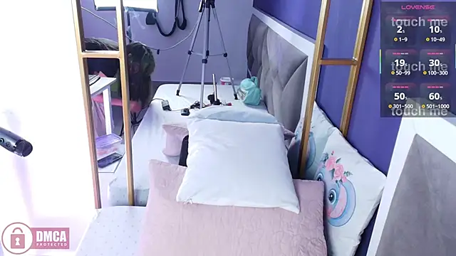 brigiitte rohan online show from 03/23/25, 02:59