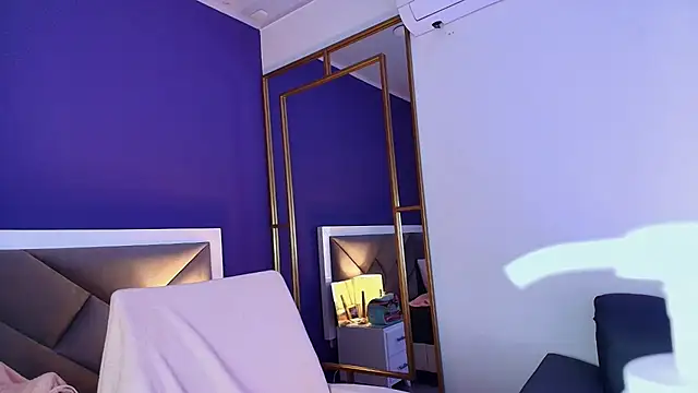 brigiitte rohan online show from 10/07/25, 02:53