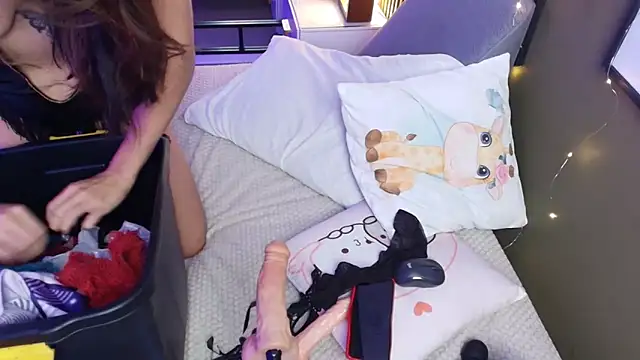 brigiitte rohan online show from 10/12/25, 01:15