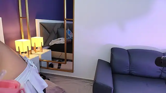 brigiitte rohan online show from 10/21/25, 03:07