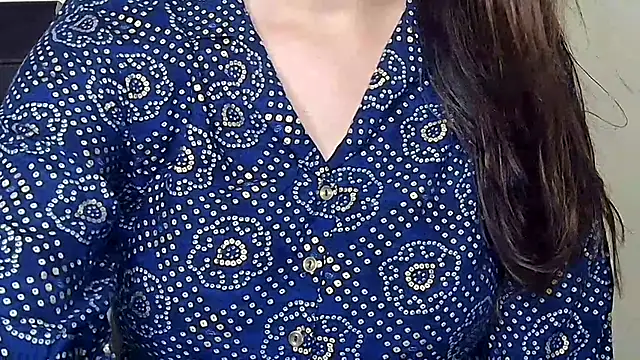 MIss-Naina online show from 10/03/25, 07:38