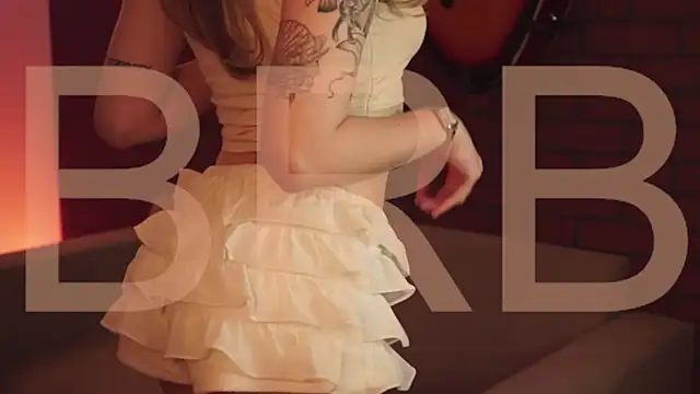 EllieCutes online show from 02/08/26, 08:18