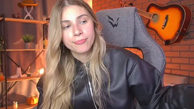EllieCutes online show from 06/29/26, 10:15