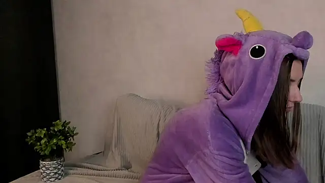 Snapshot of MeghanElson chatting on 01/24/25, 05:32 MeghanElson online show from 01/24/25, 05:32