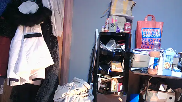 Snapshot of busty-bella1 chatting on 11/19/25, 09:53 busty-bella1 online show from 11/19/25, 09:53