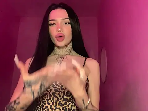 madelinexx online show from 02/24/25, 07:09