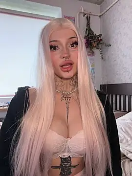 madelinexx online show from 06/17/26, 11:01