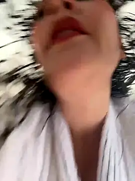 Snapshot of Elizabeth_Dupont chatting on 09/13/25, 07:13 Elizabeth Dupont online show from 09/13/25, 07:13