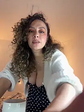 Snapshot of Elizabeth_Dupont chatting on 10/14/25, 06:42 Elizabeth Dupont online show from 10/14/25, 06:42